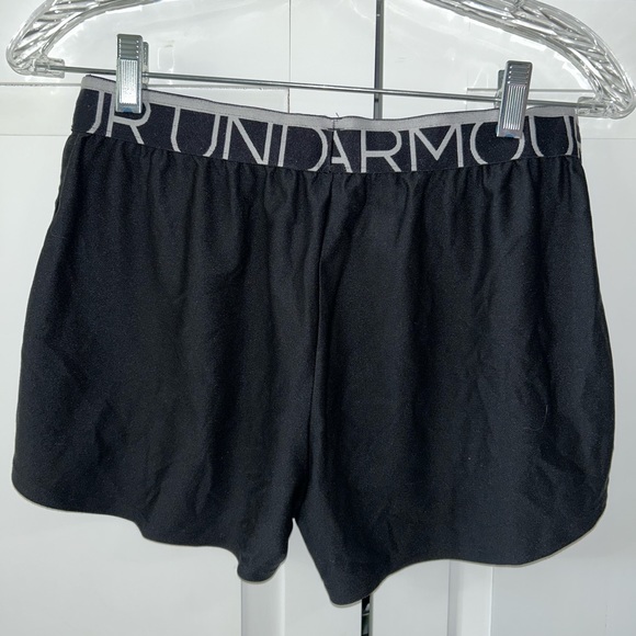 Under Armour Shorts - Picture 2 of 3